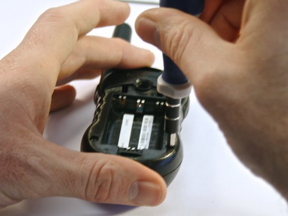 Motorola Talkabout FV700R Circuit Board Replacement: crwdns2935265:06crwdnd2935265:02crwdnd2935265:02crwdne2935265:0