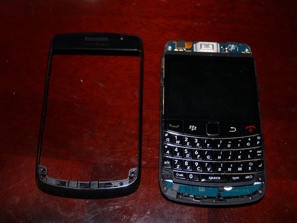 BlackBerry Bold 9700 Teardown: crwdns2935265:07crwdnd2935265:02crwdnd2935265:02crwdne2935265:0