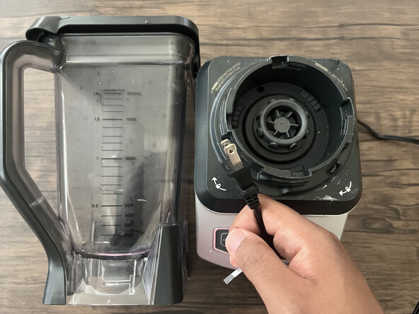 Ninja Professional Blender BL660 Drive Socket Replacement, Ninja Professional Blender BL660 Drive Socket Replacement: crwdns2935265:01crwdnd2935265:02crwdnd2935265:03crwdne2935265:0