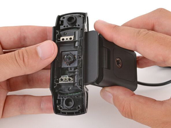 How to Open Your Logitech C920s Webcam, Remove the mounting clip: crwdns2935265:012crwdnd2935265:01crwdnd2935265:03crwdne2935265:0
