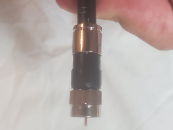 How to Replace a RG-6 Coaxial Cable Connector: crwdns2935265:04crwdnd2935265:02crwdnd2935265:03crwdne2935265:0