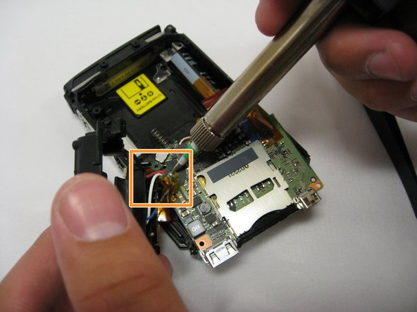 Olympus Stylus Tough 6020 Flash Replacement, Capacitor: crwdns2935265:013crwdnd2935265:02crwdnd2935265:03crwdne2935265:0