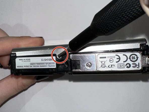 Olympus Stylus 1030 SW Rear Case Replacement: crwdns2935265:03crwdnd2935265:02crwdnd2935265:02crwdne2935265:0