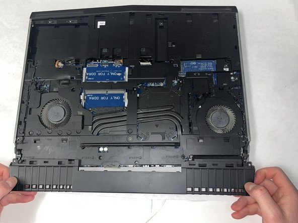 Dell Alienware 15 R3 Fan Replacement: crwdns2935265:04crwdnd2935265:03crwdnd2935265:03crwdne2935265:0