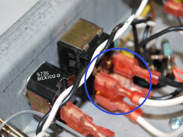 Fender 65 Twin Reverb Power Switch Replacement: crwdns2935265:03crwdnd2935265:03crwdnd2935265:03crwdne2935265:0