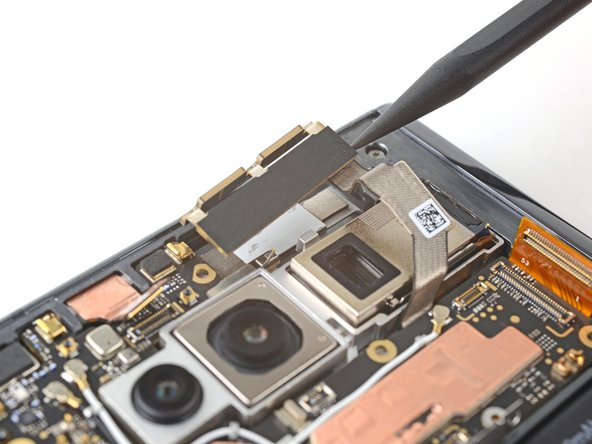 Google Pixel Fold 5G mmWave Antenna Replacement, Separate the adhesive: étape 35, image 3 de 3