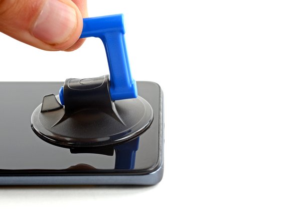 Motorola Edge (2022) Display Replacement, Insert an opening pick: crwdns2935265:032crwdnd2935265:02crwdnd2935265:03crwdne2935265:0