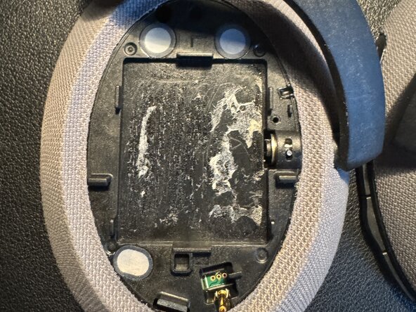 B&W PX7 Noise and cutoffs at the left headphone: crwdns2935265:05crwdnd2935265:03crwdnd2935265:03crwdne2935265:0