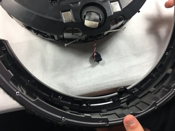 iRobot Roomba 860 Bumper & Bumper Sensor Replacement: crwdns2935265:03crwdnd2935265:02crwdnd2935265:02crwdne2935265:0