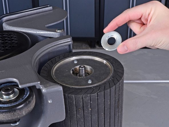 Clarke Floor Sander 07012A 2012 Drum Expander Replacement, Remove the key washer: crwdns2935265:07crwdnd2935265:03crwdnd2935265:03crwdne2935265:0