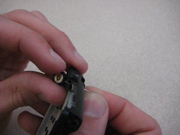 Disassembling Ericsson CF 388 Microphone: crwdns2935265:08crwdnd2935265:03crwdnd2935265:03crwdne2935265:0