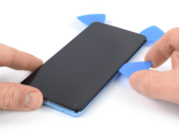 OnePlus 9 5G Screen Replacement, Slice the left edge adhesive: step 38, image 2 of 3