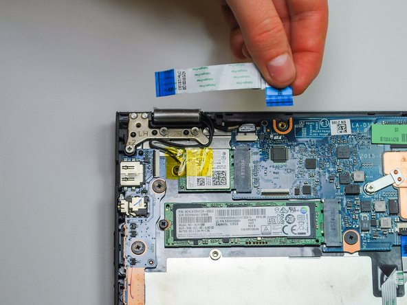 Lenovo Yoga 700-11ISK Wireless Card Replacement, Wireless Card: crwdns2935265:05crwdnd2935265:03crwdnd2935265:03crwdne2935265:0