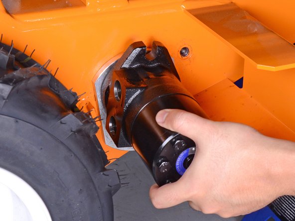 Barreto Tillers E1320HTRLR 2016 Wheel Drive Motor Replacement, Give the chain slack: crwdns2935265:033crwdnd2935265:03crwdnd2935265:03crwdne2935265:0