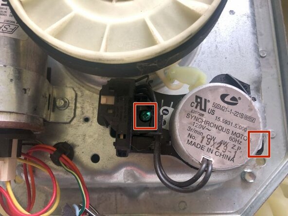 Amana Washing Machine NTW4516FW Shift Actuator Replacement: crwdns2935265:03crwdnd2935265:03crwdnd2935265:03crwdne2935265:0