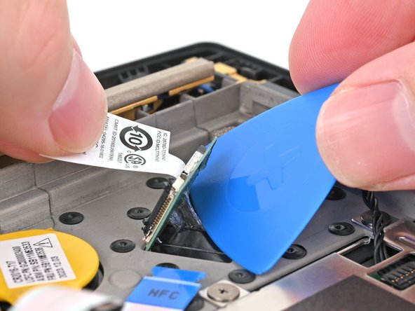 Lenovo ThinkPad T16 Gen 3 NFC Reader Replacement, Pry up the NFC reader: stap 0, afbeelding 2 van 2