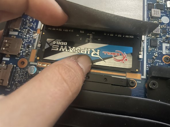 Lenovo IdeaPad Gaming 3 15ARH-334 RAM Replacement, Inserting a new RAM stick: crwdns2935265:05crwdnd2935265:03crwdnd2935265:03crwdne2935265:0