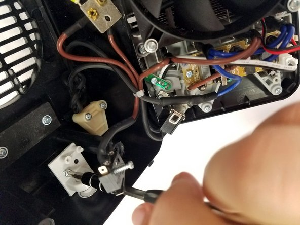 Insignia NS-HTMC01-B Tip-Over Safety Switch Replacement: crwdns2935265:04crwdnd2935265:02crwdnd2935265:03crwdne2935265:0