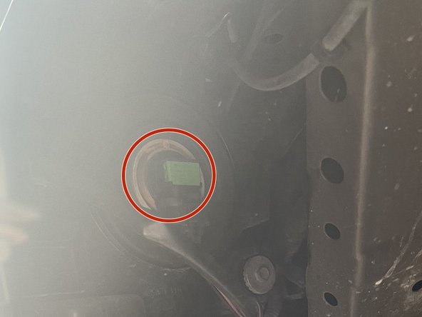 2013-2015 Nissan Altima Low Beam Bulb Replacement: crwdns2935265:04crwdnd2935265:03crwdnd2935265:03crwdne2935265:0