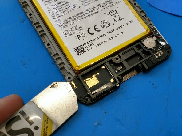 Alcatel Go Play (7048W) Teardown, Daughter board out!: crwdns2935265:015crwdnd2935265:02crwdnd2935265:03crwdne2935265:0