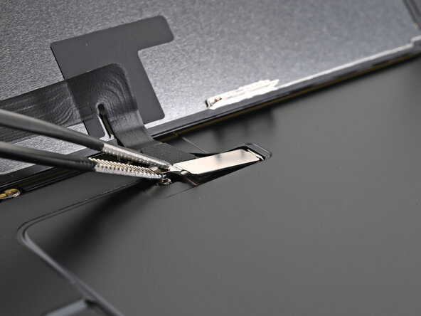 iPhone 16e Screen Replacement