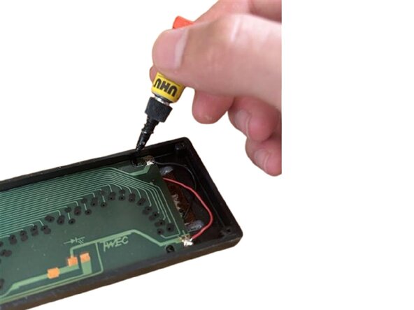 Calculator, Screen reattachment and battery replacement, Screen reattachment: crwdns2935265:01crwdnd2935265:02crwdnd2935265:03crwdne2935265:0