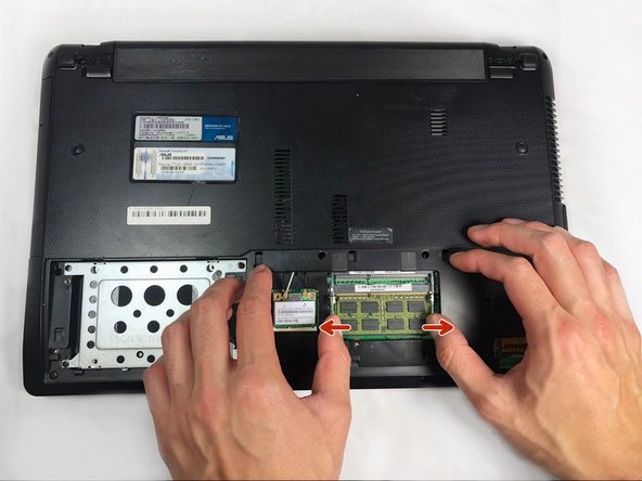 Asus A53E-ES92 RAM Card Replacement: crwdns2935265:05crwdnd2935265:03crwdnd2935265:03crwdne2935265:0