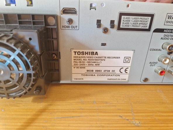 Disassembling Toshiba DVD Player Toshiba RDXV49DTKF2, Toshiba RDXV49DTKF2 inside: crwdns2935265:01crwdnd2935265:02crwdnd2935265:03crwdne2935265:0