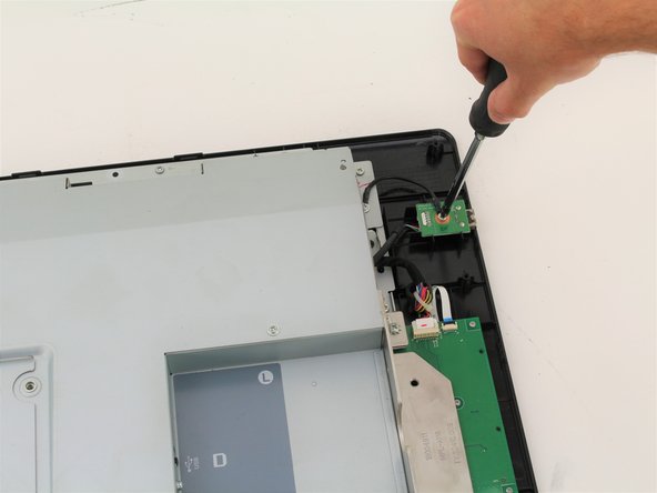 Wacom Cintiq 24HD USB Accessory Port Replacement, USB Accessory Port: crwdns2935265:06crwdnd2935265:03crwdnd2935265:03crwdne2935265:0