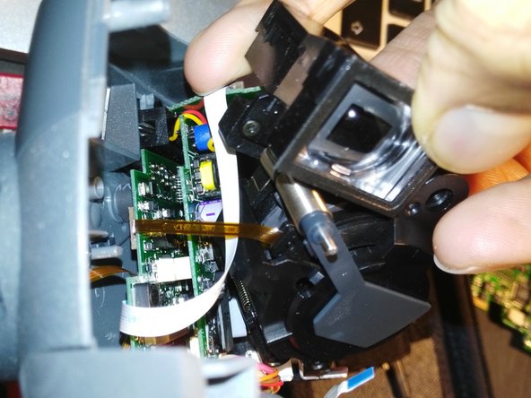 Kodak DX3500 Digital Camera  Teardown, Lens + Peephole unit: crwdns2935265:06crwdnd2935265:03crwdnd2935265:03crwdne2935265:0