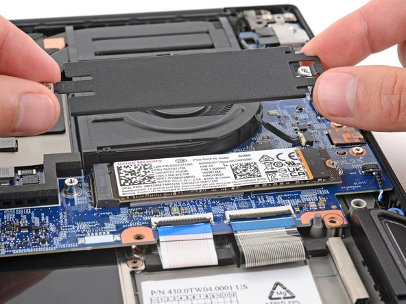 Lenovo ThinkPad P1 Gen 7 SSD Replacement: crwdns2935265:014crwdnd2935265:02crwdnd2935265:03crwdne2935265:0