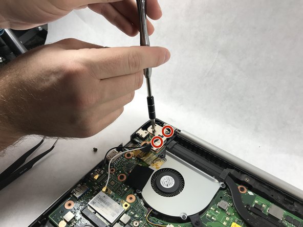 Asus V500CA-DB51T Screen Replacement, Screen: crwdns2935265:08crwdnd2935265:02crwdnd2935265:03crwdne2935265:0