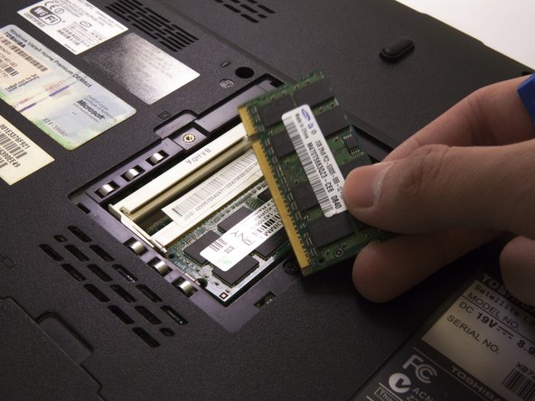 Toshiba Satellite L305D-S5900 RAM Replacement: crwdns2935265:03crwdnd2935265:03crwdnd2935265:03crwdne2935265:0