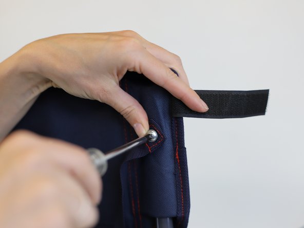 How to Fix a Broken Seam in a Camping Chair, Reassemble the chair: crwdns2935265:06crwdnd2935265:02crwdnd2935265:03crwdne2935265:0