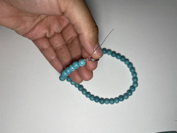 How to Fix a Broken Pearl Necklace: crwdns2935265:05crwdnd2935265:02crwdnd2935265:03crwdne2935265:0