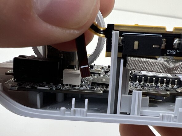 Alienware Pro Wireless Gaming Mouse Side Button Replacement, Side Button: step 7, image 2 of 2