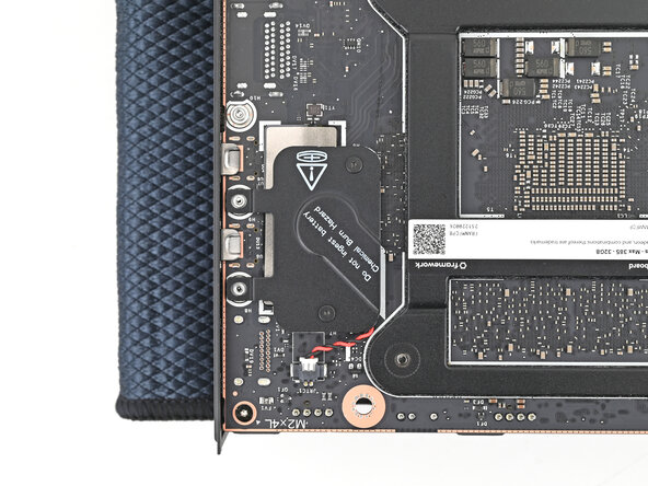 Framework Desktop RTC Battery Replacement, Install the RTC battery cover screws: Schritt 40, Bild 2 von 2