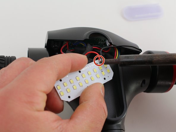 Hover-1 Eagle LED Headlight Replacement: crwdns2935265:04crwdnd2935265:02crwdnd2935265:03crwdne2935265:0