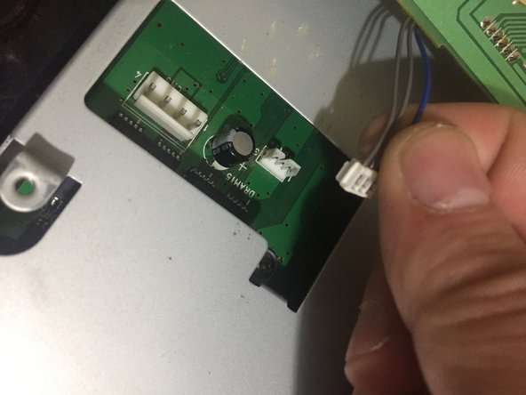 SNK Neo Geo CD Teardown, step 9: crwdns2935265:09crwdnd2935265:02crwdnd2935265:03crwdne2935265:0