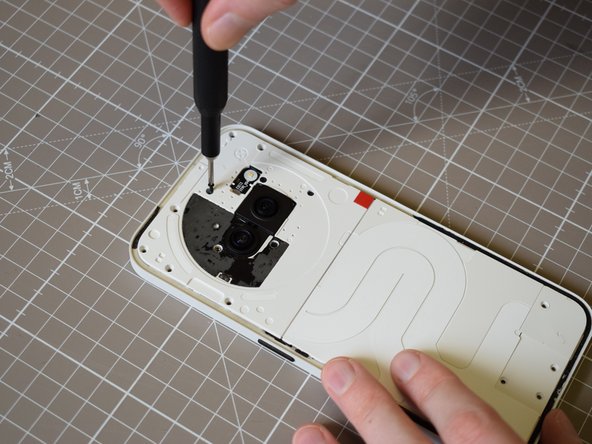 Nothing Phone (2a) Battery Replacement, Redo x5 Phillips 00 Screw: crwdns2935265:031crwdnd2935265:02crwdnd2935265:03crwdne2935265:0