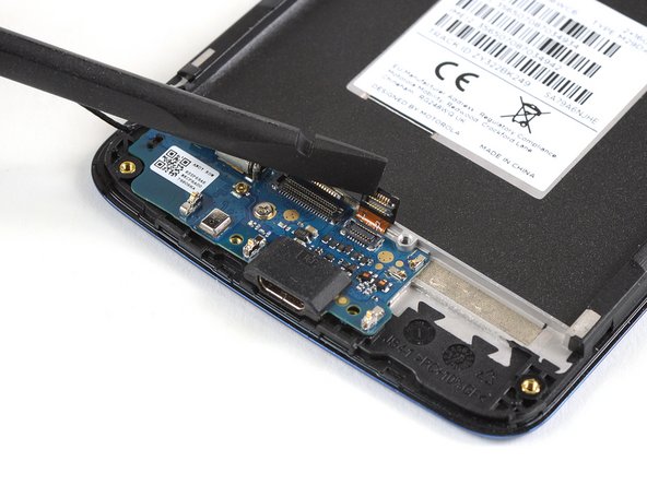 Motorola Moto E4 Screen Assembly Replacement: crwdns2935265:020crwdnd2935265:02crwdnd2935265:02crwdne2935265:0