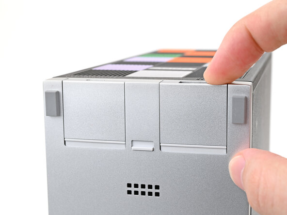 How to Install and Remove Expansion Cards, Install an Expansion Card: crwdns2935265:02crwdnd2935265:03crwdnd2935265:03crwdne2935265:0