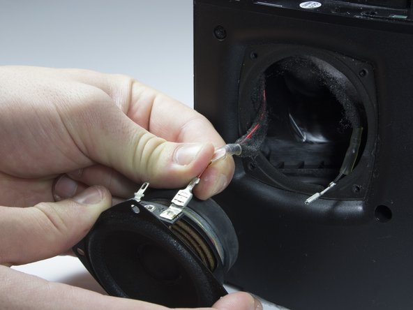 Monster Soundstage S2 Front Panel Replacement: crwdns2935265:011crwdnd2935265:02crwdnd2935265:03crwdne2935265:0