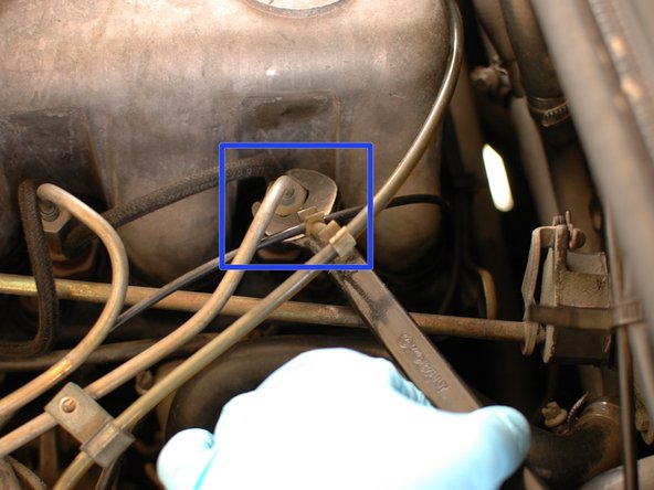 Mercedes W123 Fuel Injector Hard Line Replacement: crwdns2935265:03crwdnd2935265:02crwdnd2935265:02crwdne2935265:0