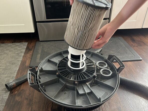 How to Unclog a Sink Using a Wet Vacuum: Schritt 5, Bild 2 von 3