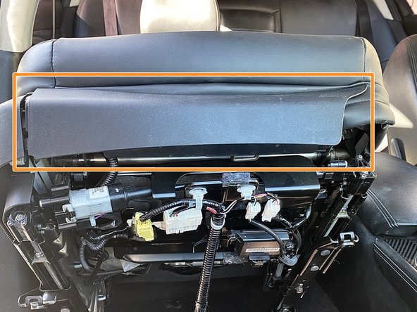 2015 Infiniti Q50 Seat Adjustment Switch Battery Replacement: crwdns2935265:04crwdnd2935265:03crwdnd2935265:03crwdne2935265:0