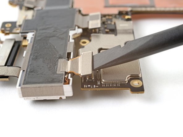 Google Pixel Fold Rear Cameras Replacement, Disconnect the rear cameras: étape 61, image 3 de 3