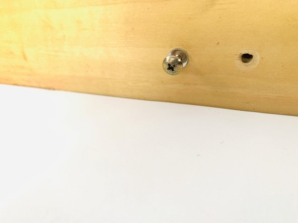 How to Fix a Loose Cabinet Knob: crwdns2935265:07crwdnd2935265:03crwdnd2935265:03crwdne2935265:0