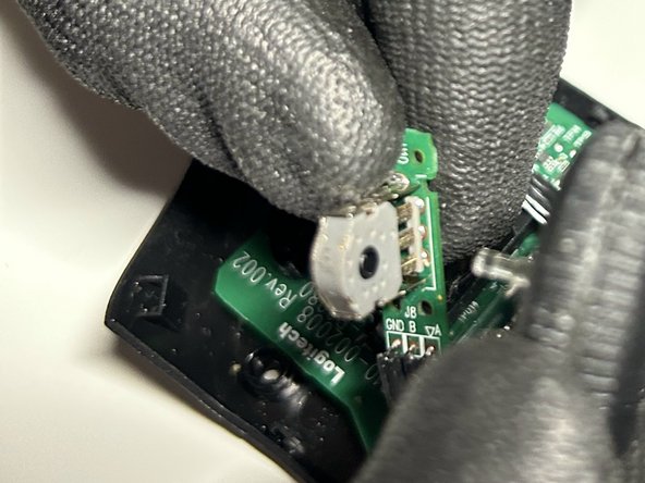 Logitech G703 Lightspeed Scroll Wheel Replacement: passo 7, immagine 3 di 3