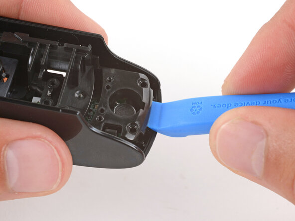 How to Open Your Logitech C920s Webcam, Remove the inner housing: crwdns2935265:014crwdnd2935265:01crwdnd2935265:03crwdne2935265:0